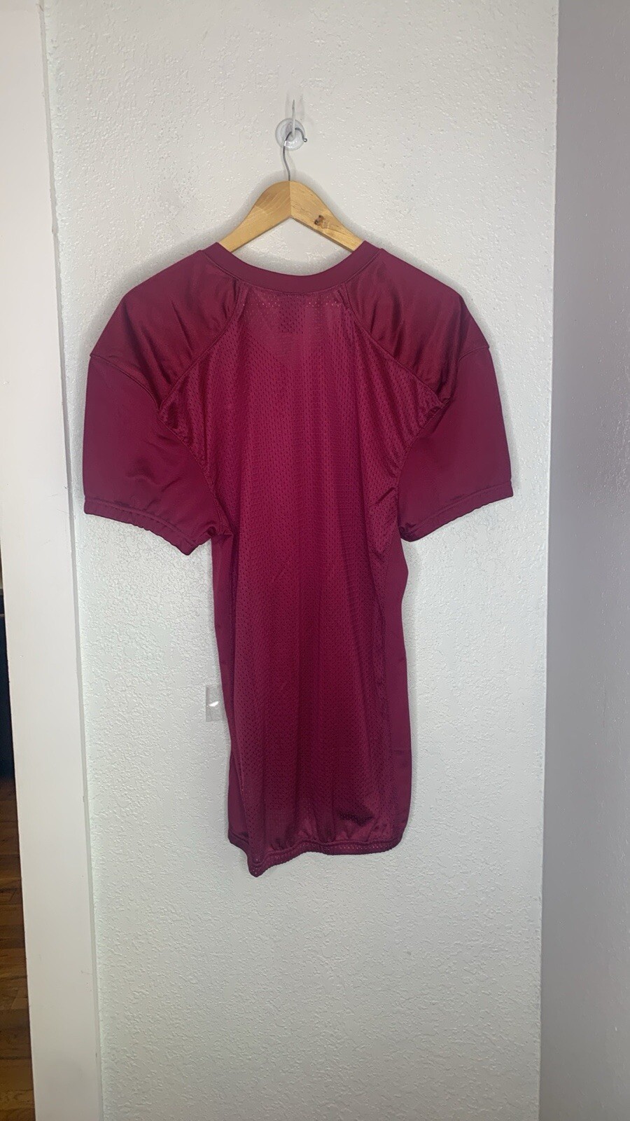 Nike Men’s Team Defender Football Burgundy Athletic Jersey Size S gallery