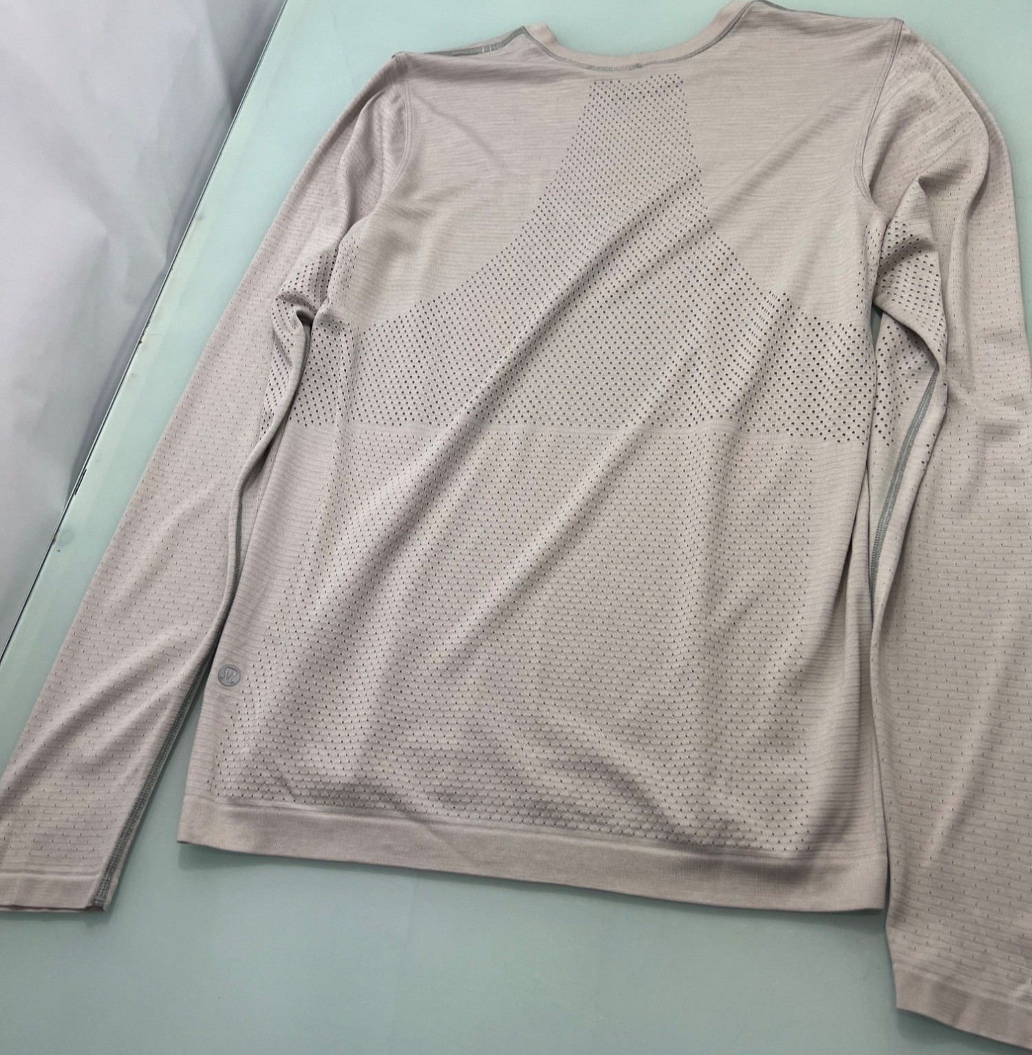 Lululemon Shirt Mens Small S Long Sleeve Gym Training Activewear Athleisure gallery