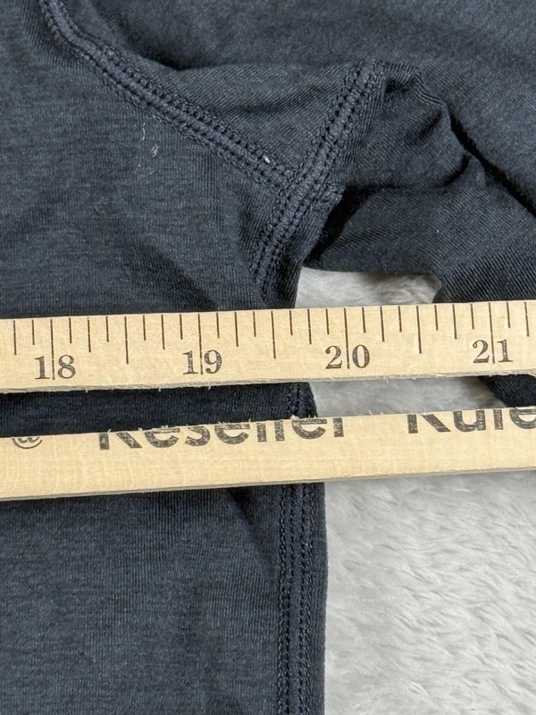 Vuori Pullover Mens Medium Gray Ease Performance Running Top Athletic Workout gallery