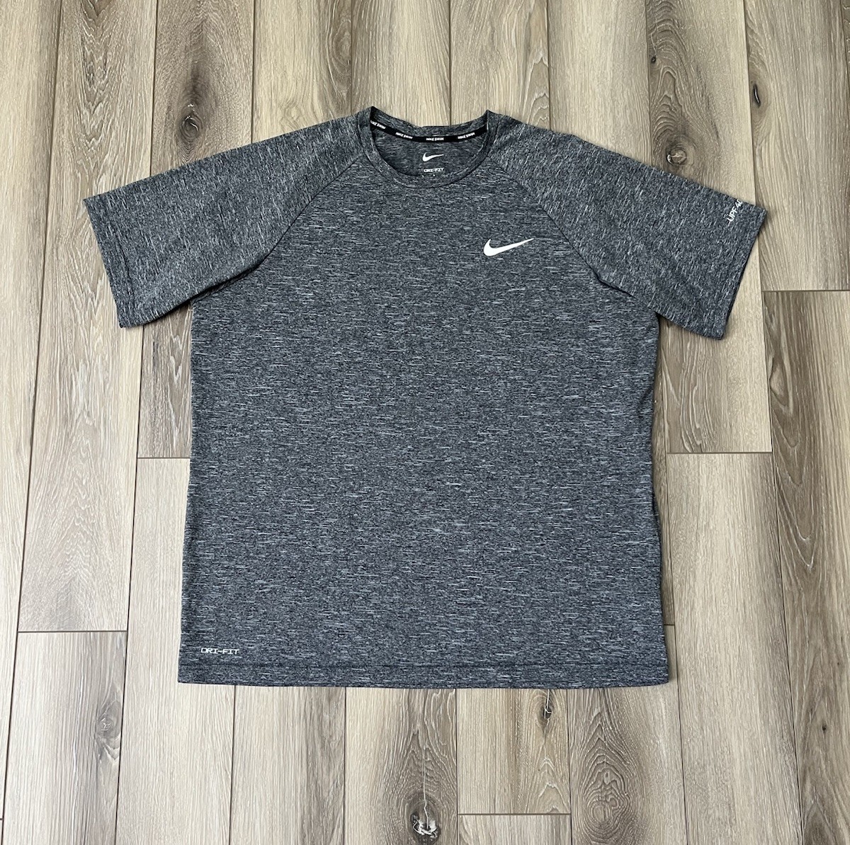 Nike Swim Dri-Fit Gray UPF 40+ Short Sleeve Tee Mens Sz Large UV Protection gallery