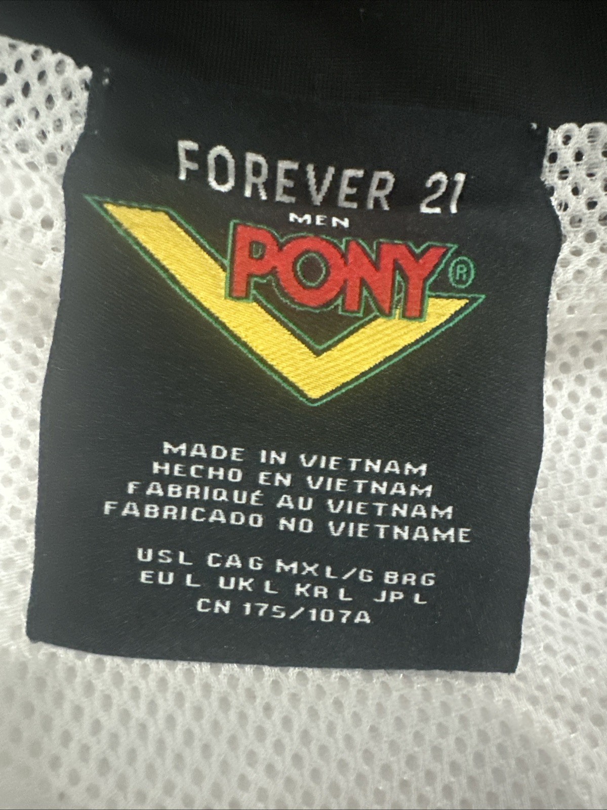 NWT Forever 21 Pony VTG Zip SWEATER Size Large gallery