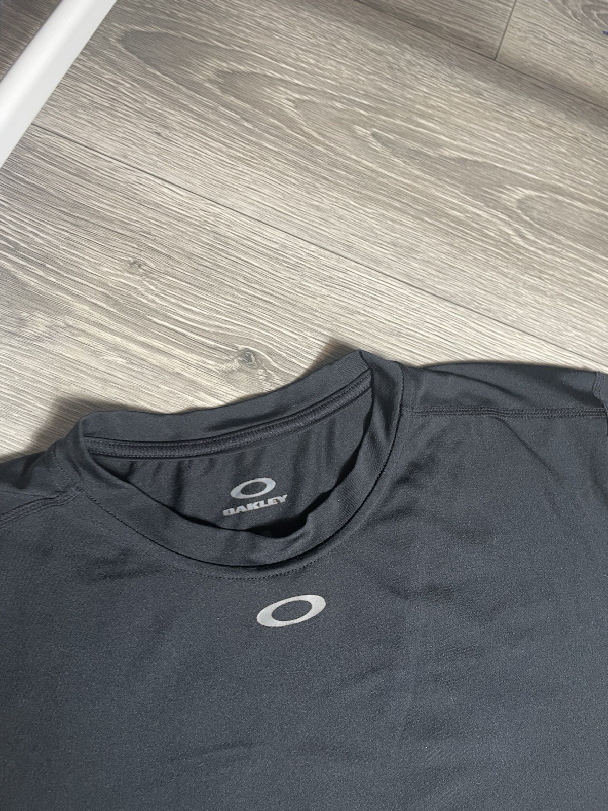 OAKLEY SHIRT Men’s Size L Large Black Training Gym Tee Vapor Performance gallery