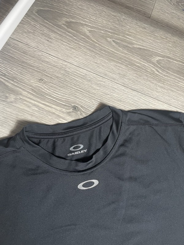 OAKLEY SHIRT Men’s Size L Large Black Training Gym Tee Vapor Performance gallery