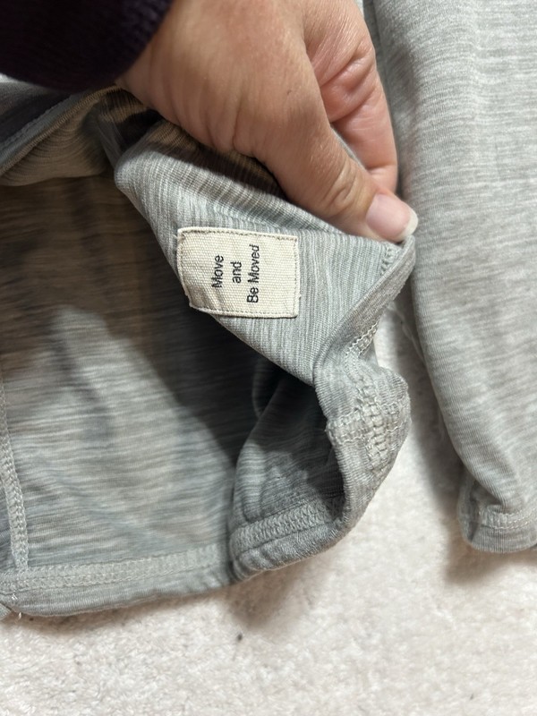Vuori Ease Performance Men's Grey 1/2 Zip Pullover (H2) gallery