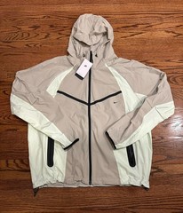 Nike Tech Woven Color-Block Windrunner Jacket Mens XL Cream Zip IU7496-236 NWT
