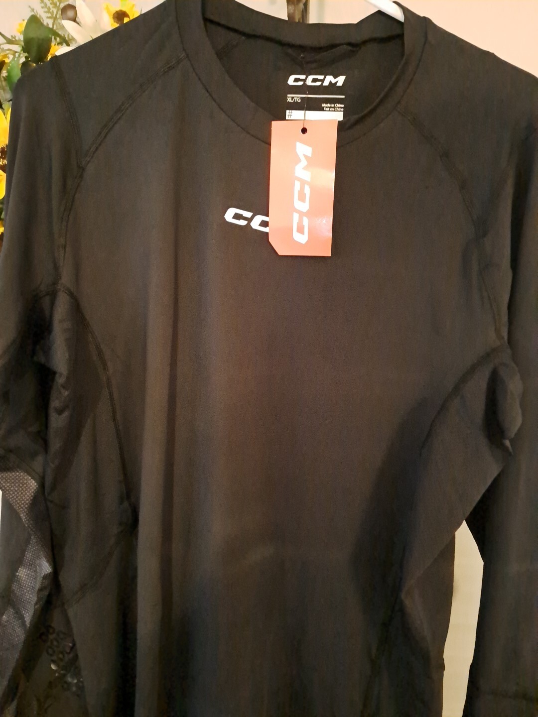 CCM NWT Performance Compression Shirt XL Black Long Sleeve Hockey Base Layer gallery