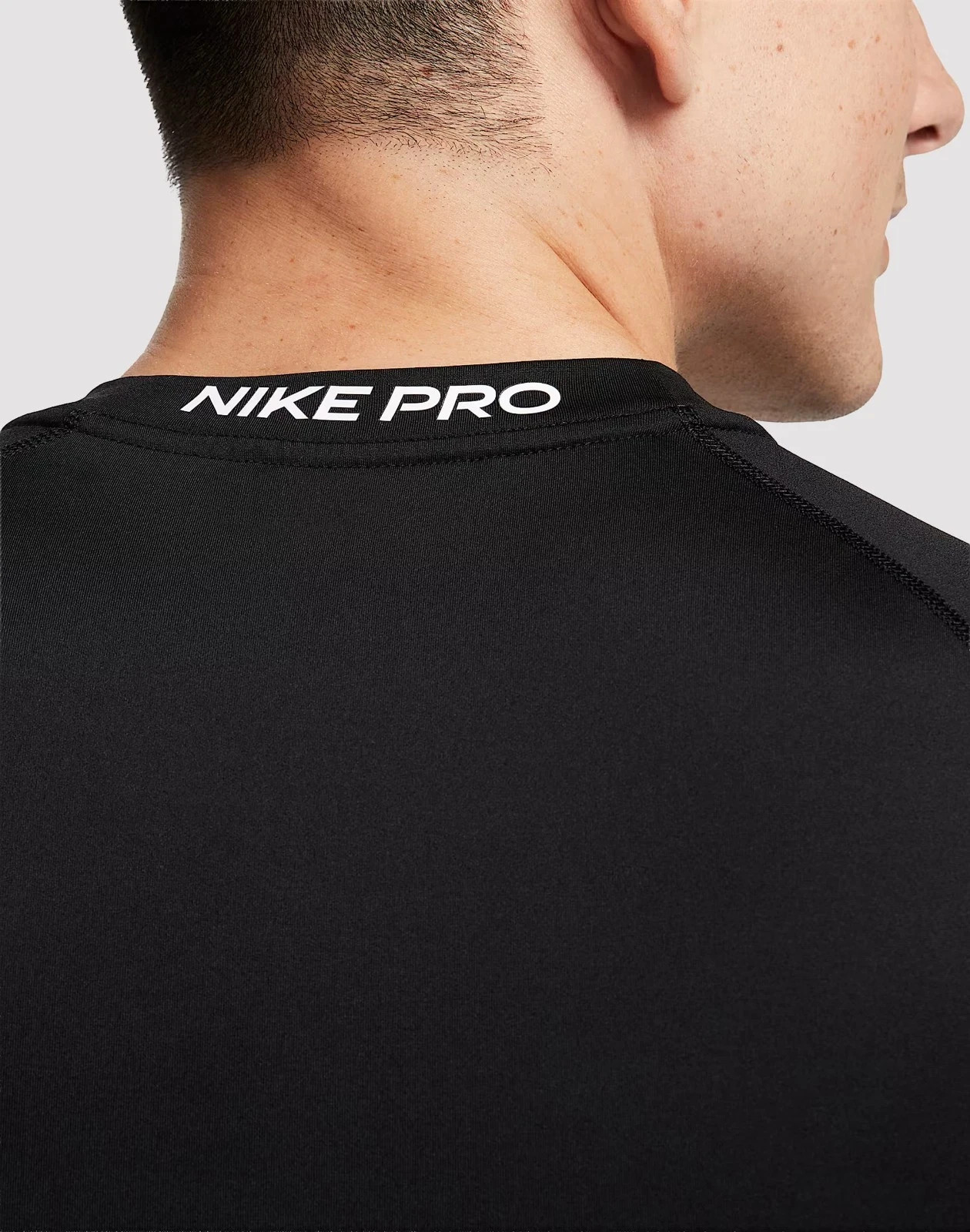 NWT Nike Pro Dri-FIT Slim Short-Sleeve Top Black Men's Size Large FB7929-010 gallery