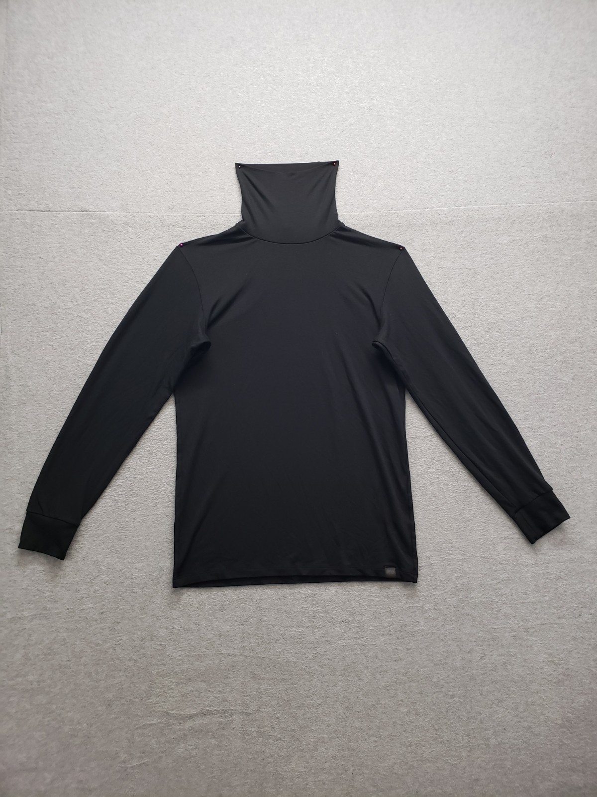 Uniqlo Men Athletic T Shirt S Black Turtleneck Long Sleeve Training Performance gallery