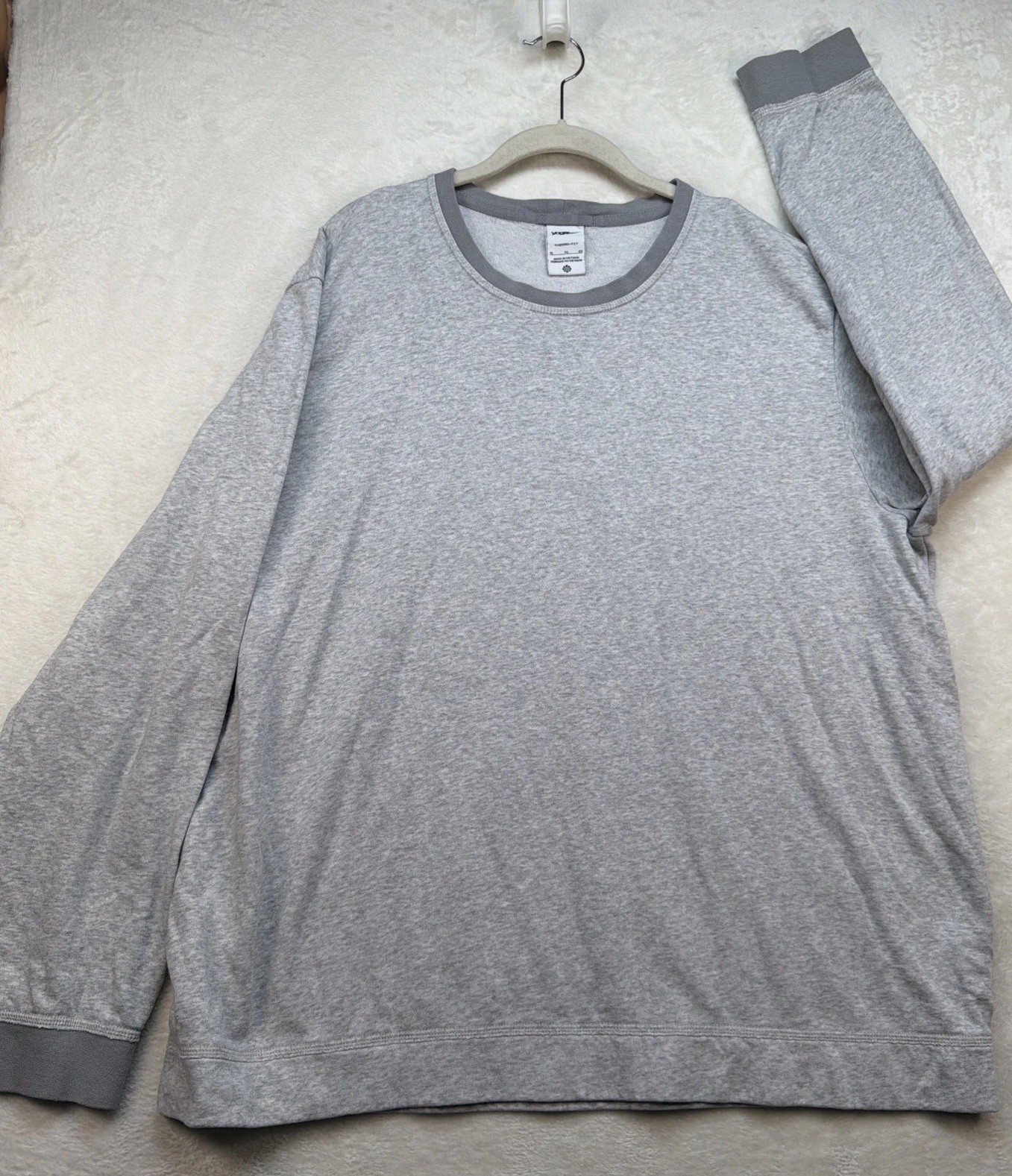 Nike Yoga Therma Fit Long Sleeve Shirt Mens XL Gray Athletic Training Top gallery