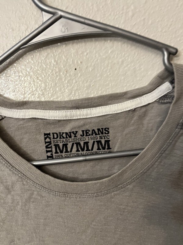 DKNY Men's Gray Solid Tank Top - Size Medium gallery