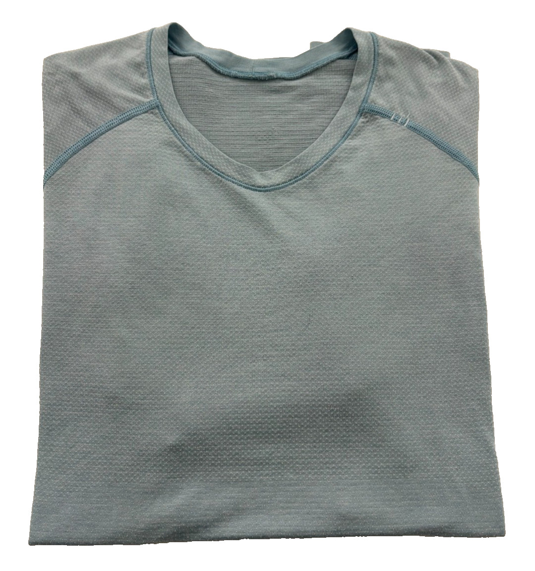 Lululemon Metal Vent Tech Men's Sz. Large Light Blue Performance Shirt! gallery
