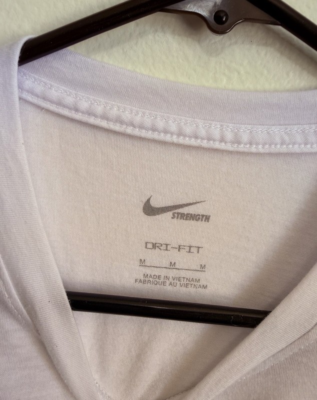 Nike Dri Fit Mens T-Shirt Size Medium White Nike Athlete Atheleisure gallery