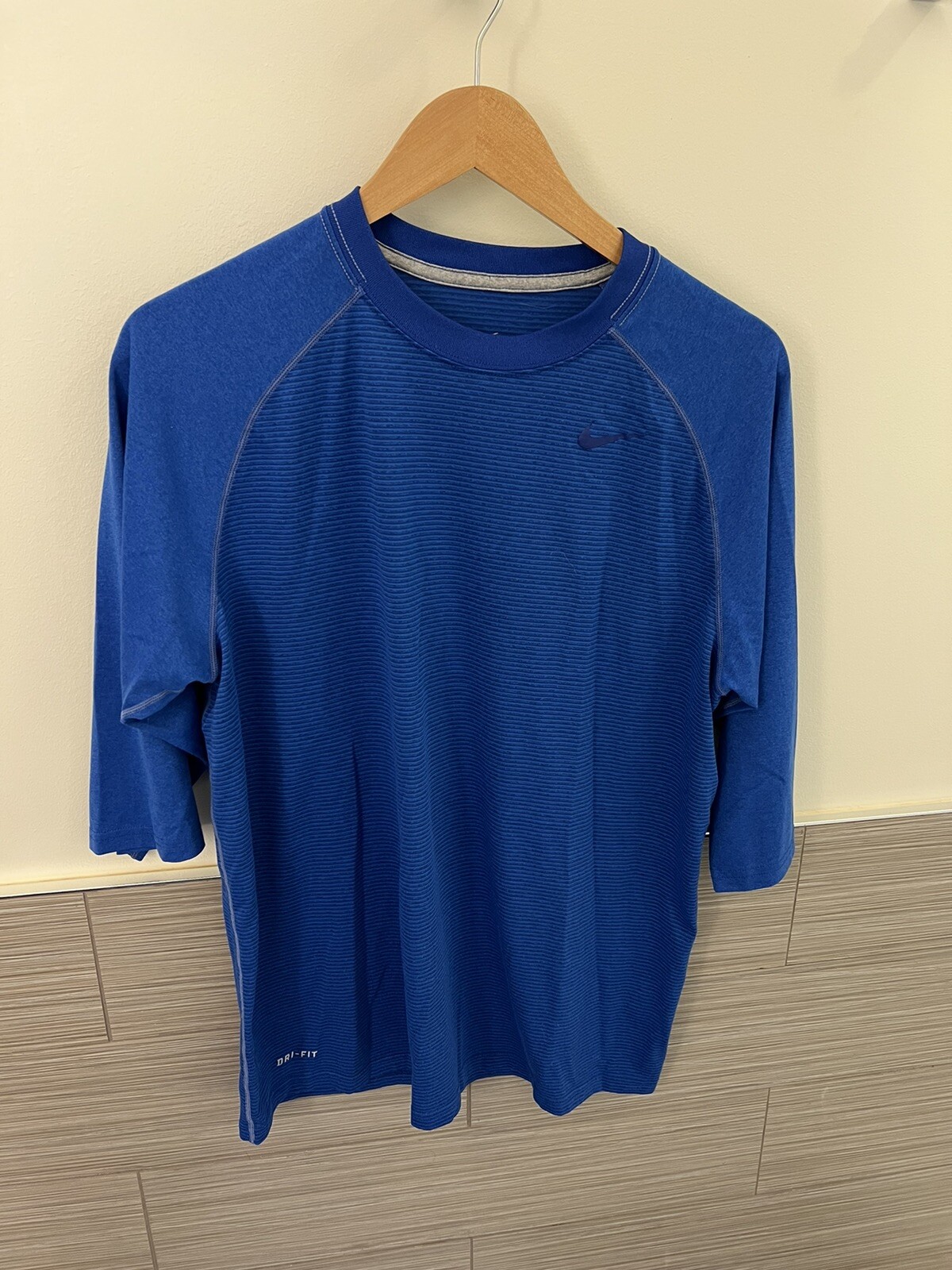 Nike Mens Dri-FIT 3/4 Sleeve Ribbed Training Shirt Royal Blue Large Raglan Tee gallery