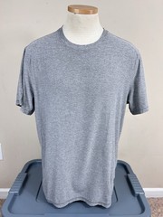 Vuori Strato Tech Tee Gray Performance Short Sleeve T Shirt Men’s Size Large