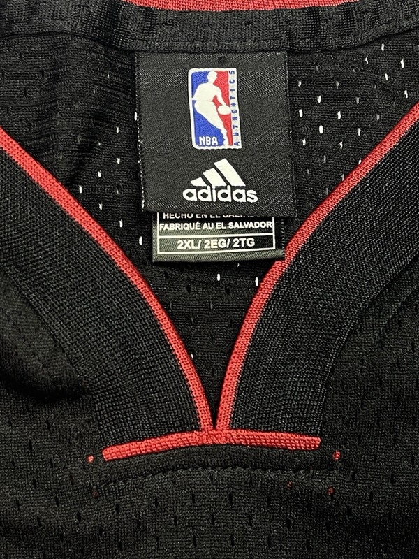 Dwyane Wade Men's Large XXL Adidas Swingman Miami Heat NBA Jersey Black Vintage gallery