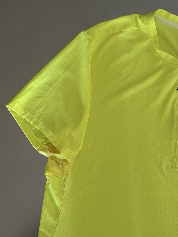 Lululemon Shirt Men's Large Vented Tennis Short Sleeve Yellow 1/4 Zip Run Gym gallery
