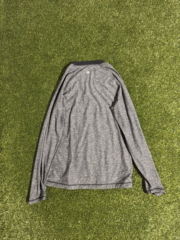 Lululemon Men's Engineered Warmth Long Sleeve Crew Heathered Gray M gallery