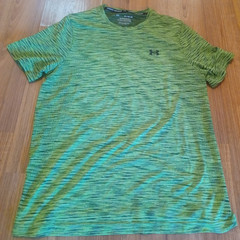 Under Armour Seamless Tee Shirt Men’s XL Fitted Green/Black – Looks GREAT!