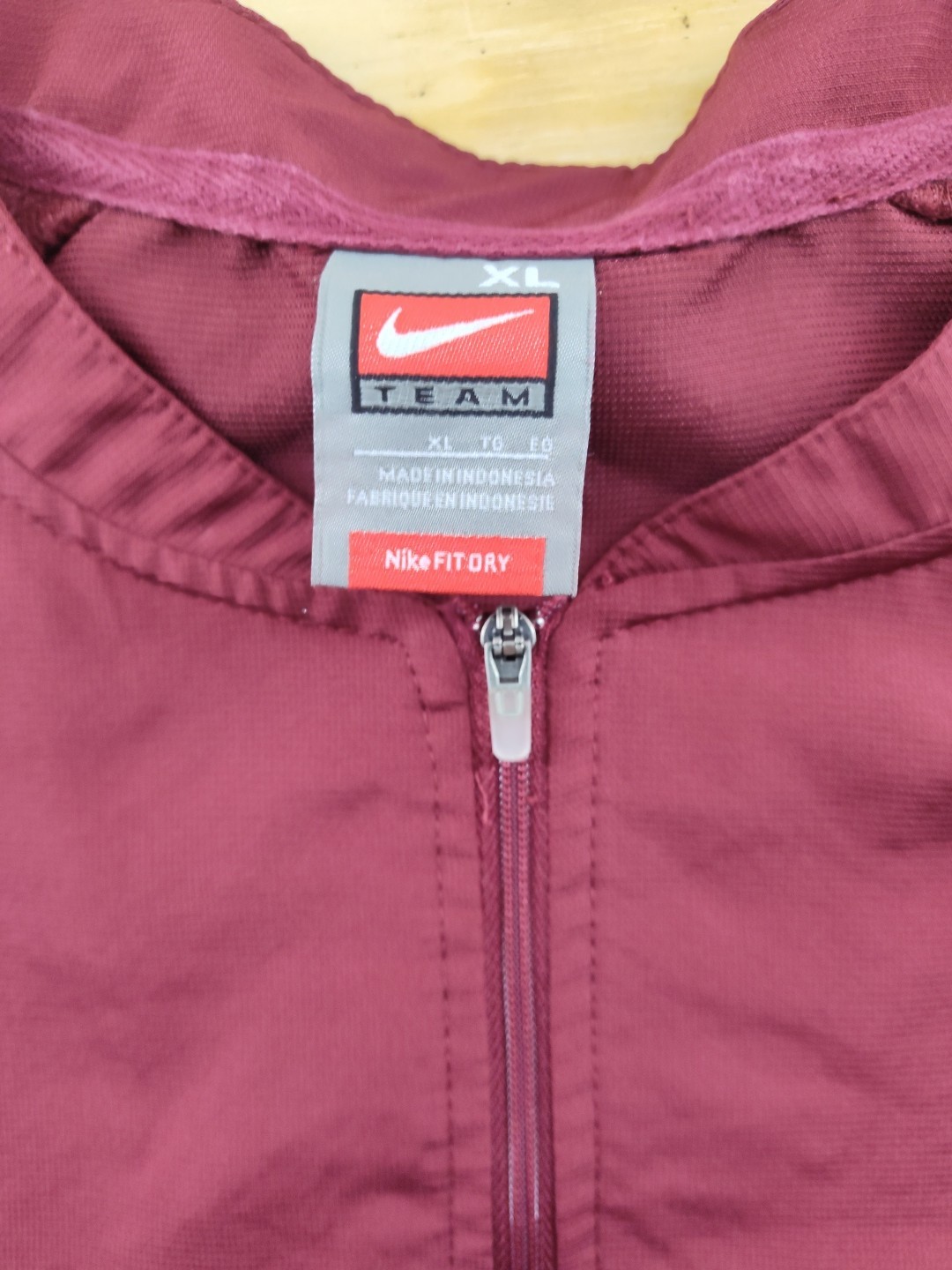 Men’s Nike Running Fit Dry Long Sleeve 1/4 Zip Pullover Shirt Maroon GraySize XL gallery