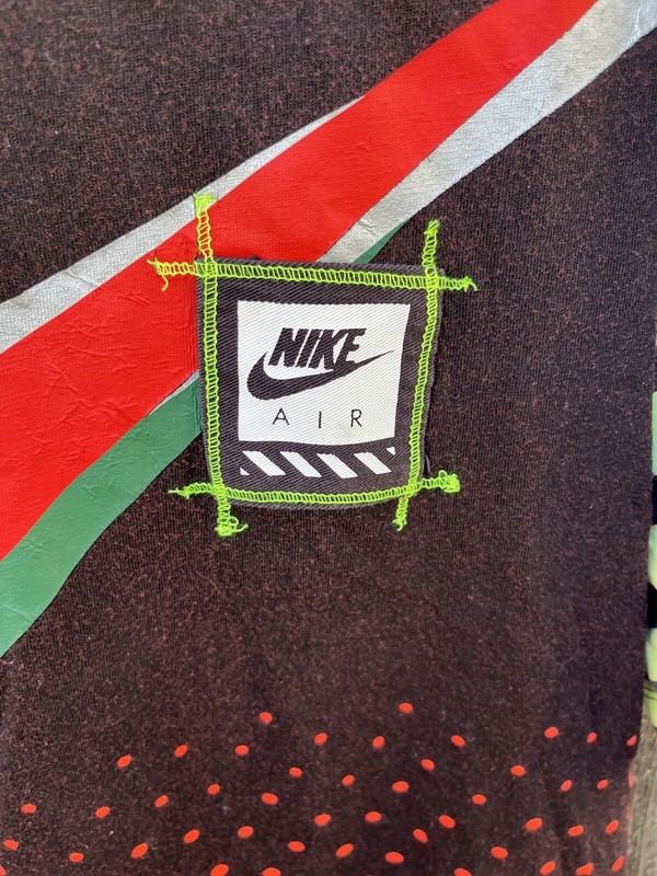 Men's Nike T-Shirt Multicolor Swish Logo L Active Streetwear Vibrant Gradient gallery