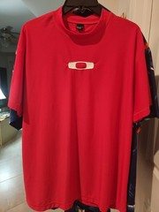 Oakley men’s active wear top.