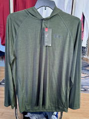 Under Armour HeatGear Green Pullover Hoodie Loose Fit L Long Sleeve Polyester