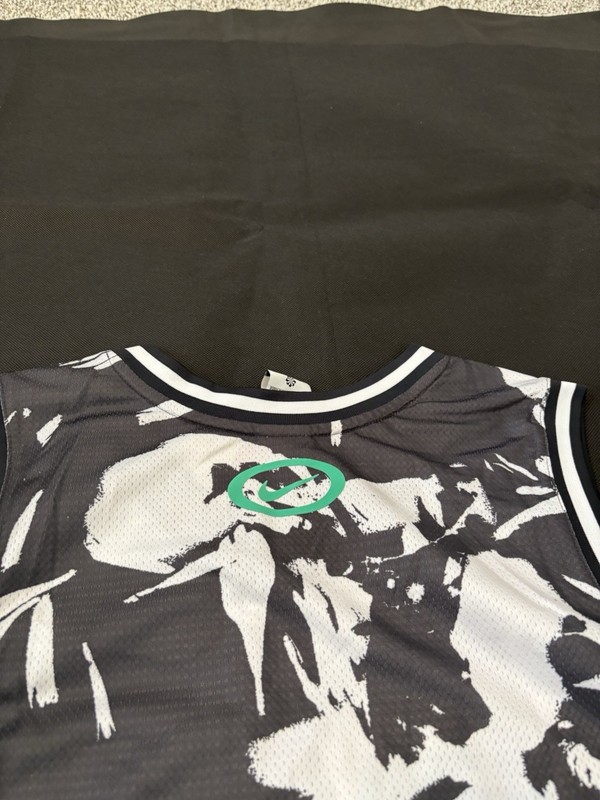 Nike DNA Dri-FIT Basketball Jersey Men’s Large Black White FN2688-010 NWT $60 gallery