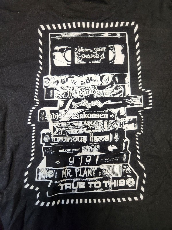 VOLCOM Snowboard Dealer Promo 20 Year Videos LS tee-shirt SMALL New Old Stock gallery