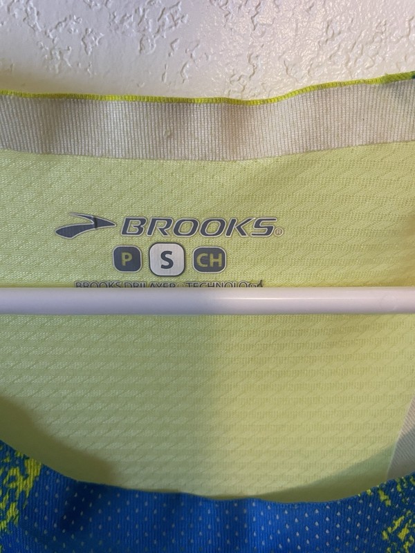 Brooks Running Singlet Men’s Size S gallery