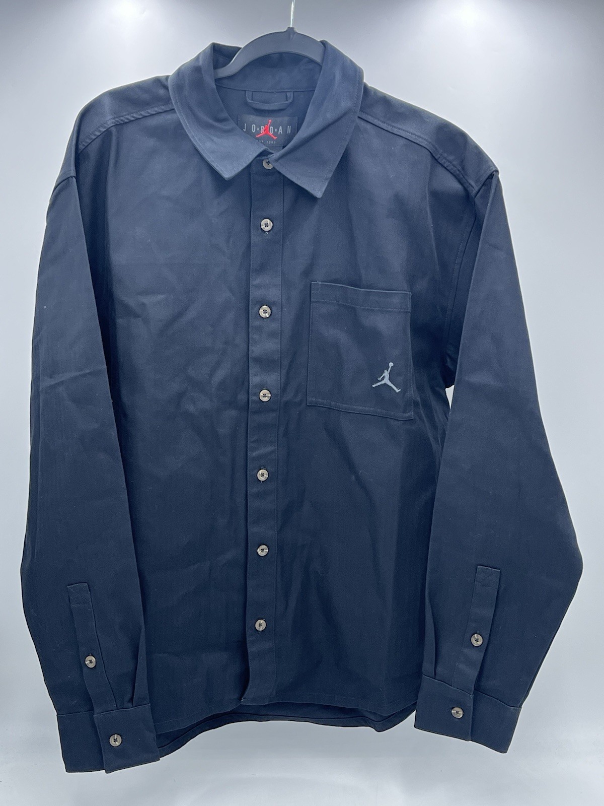 Nike Air Jordan Essential Statement Button-Down Black Shirt FV7446-010 Size M gallery