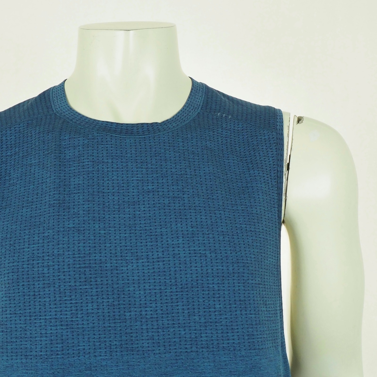 Lululemon Metal Vent Tech Tank Tee Shirt Mens Large Heather Blue Crew Training gallery