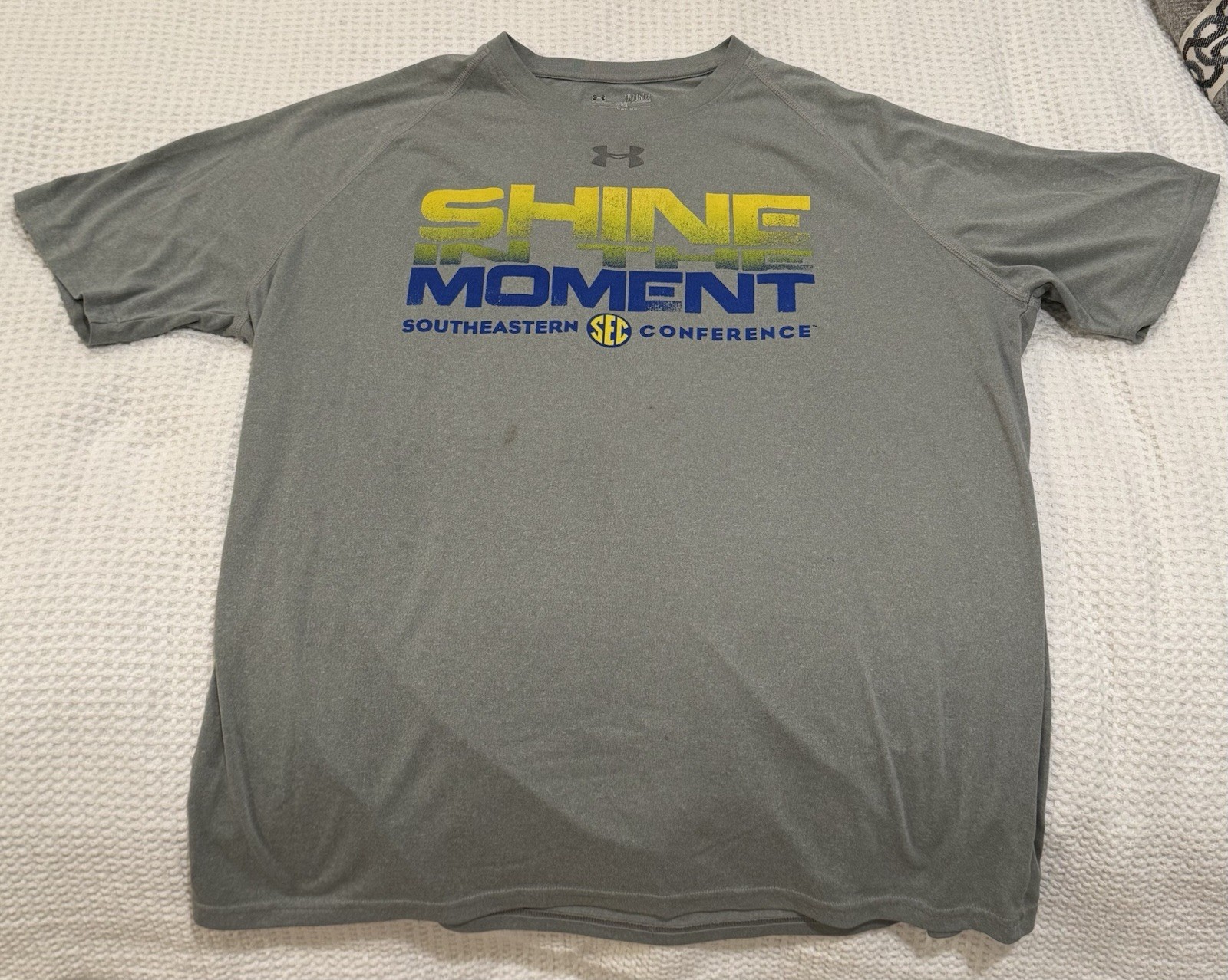 SEC CHAMPIONSHIP UNDER ARMOUR HEAT GEAR LIGHT GRAY GREY WORKOUT SHIRT XL MENS gallery