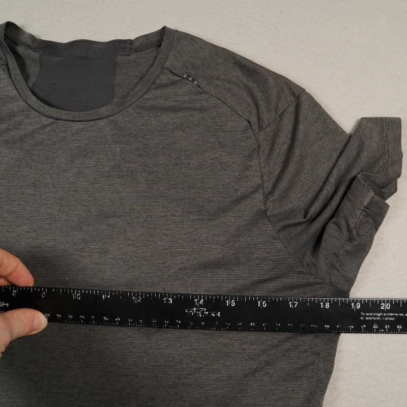 Lululemon Shirt Mens Small Gray Fast Free Short Sleeve Athletic Workout Tee gallery