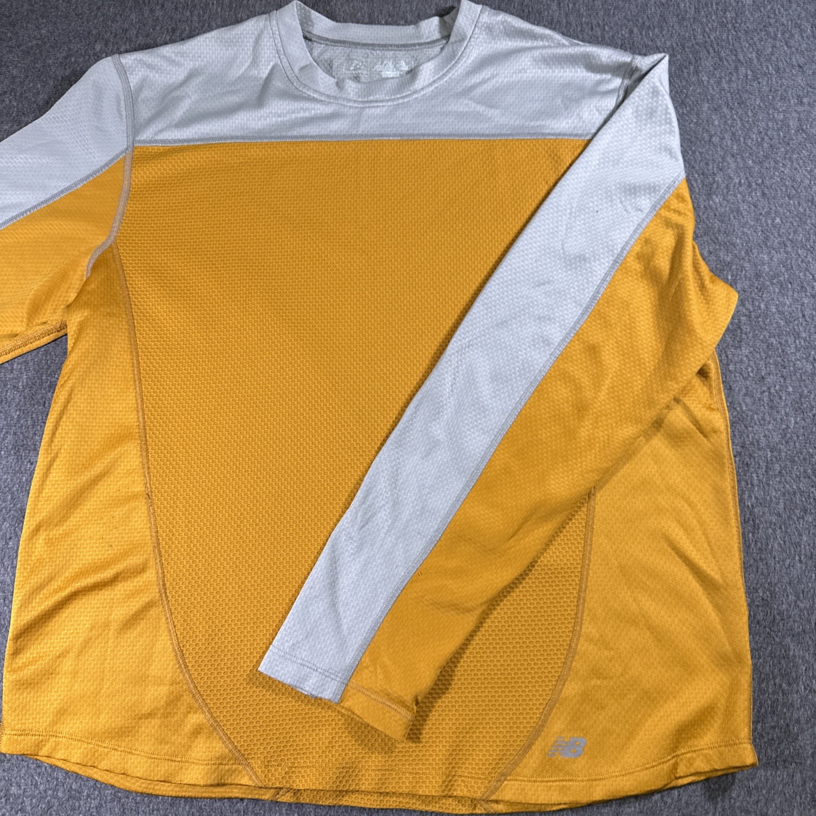 New Balance NB Mens XL Long Sleeve Athletic Training Shirt Running Gold Silver gallery