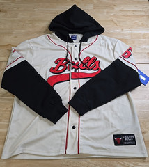 Ultra Game Chicago Bulls Baseball Jersey Size Large Long Sleeve Hoodie