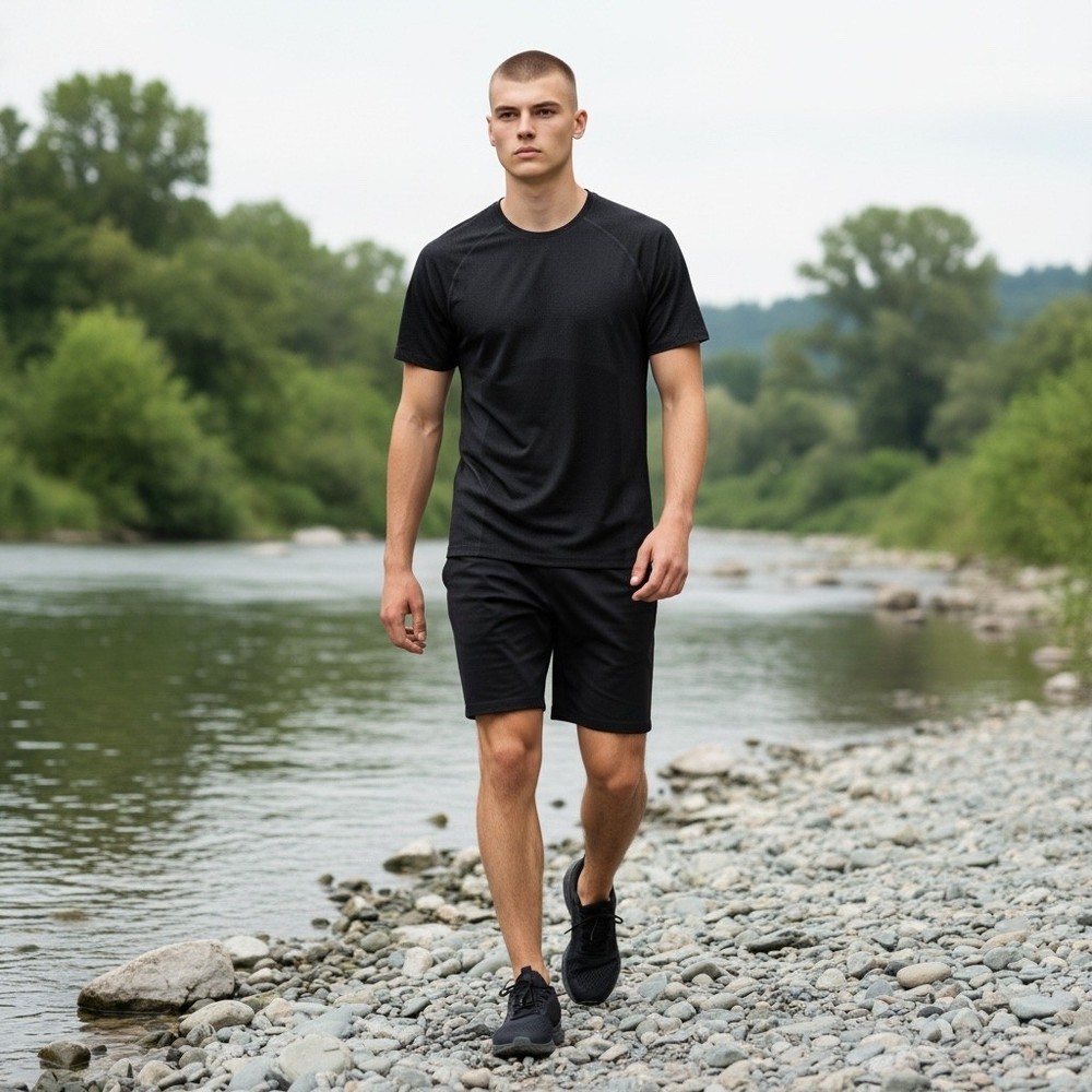 VRST Mens Black Current Tech Seamless Training T-Shirt Short Sleeve Small