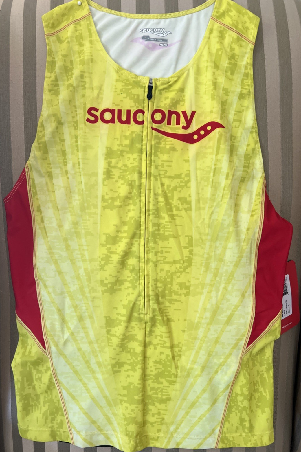 New Saucony Man Sz L Tank triLete run bike swim sleeveless lime gallery