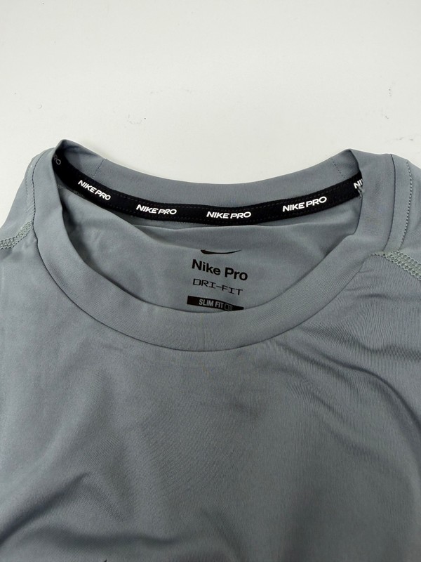 Nike Pro Men's Dri-FIT Slim Short-Sleeve Top Men's Large FB7929-084 Gray gallery
