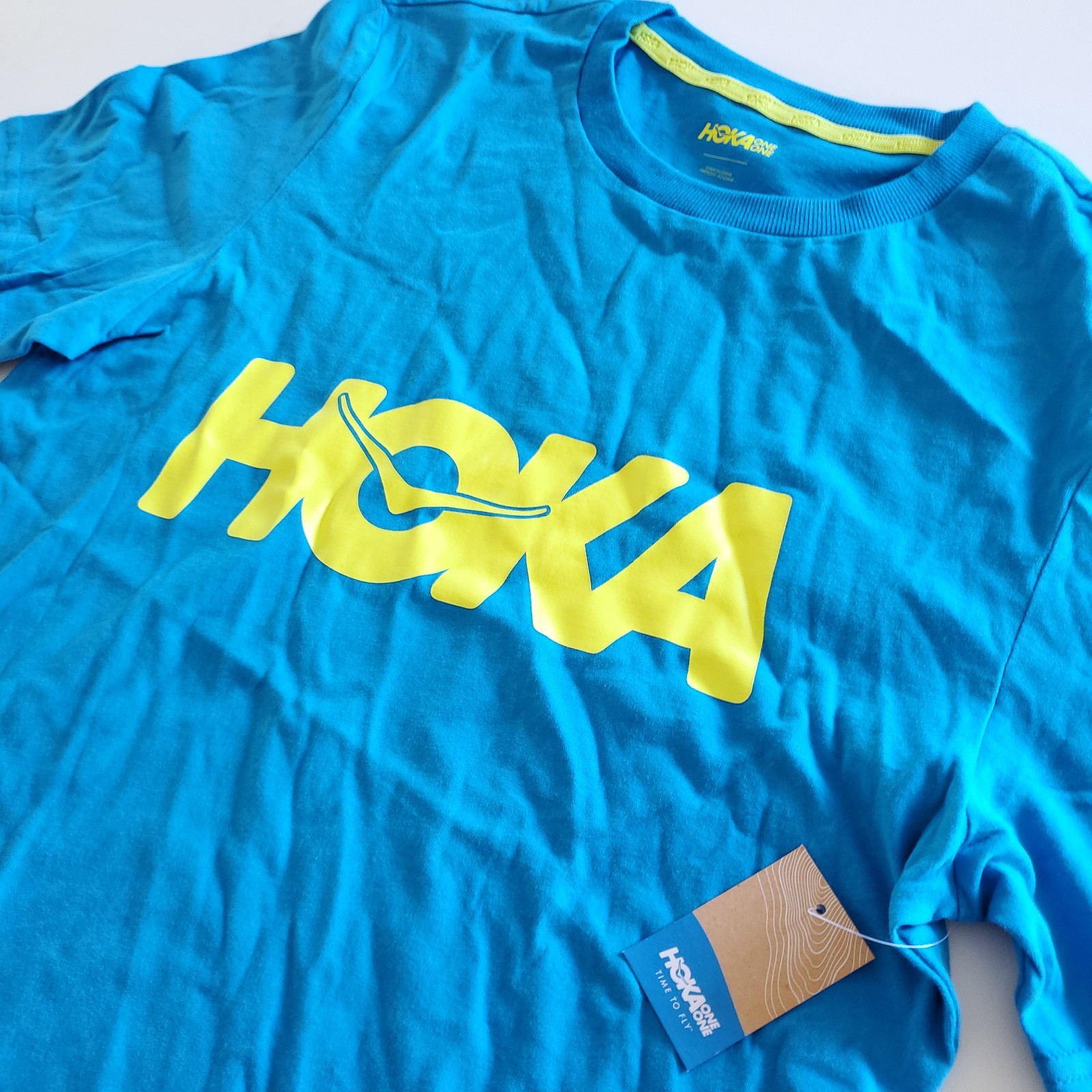 New HOKA One One Mens Small Brand Tee Blue Short Sleeve T-Shirt NWT gallery