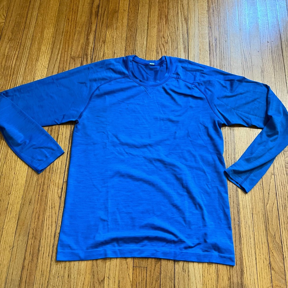Lululemon Long Sleeve Performance Shirt Men Medium Blue Tech Stretch Crew *