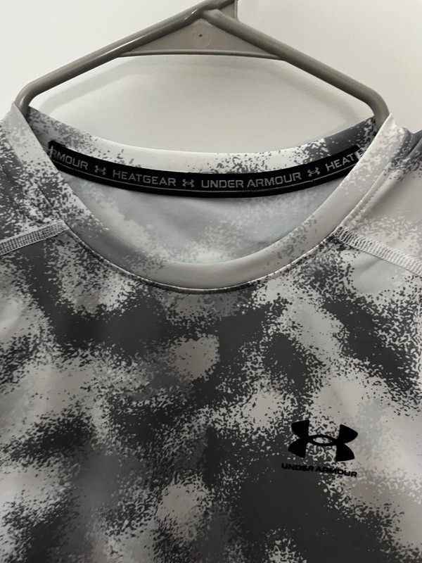 Under Armour UA HeatGear Armour Printed SS Shirt White Gray Men's Large 1383321 gallery