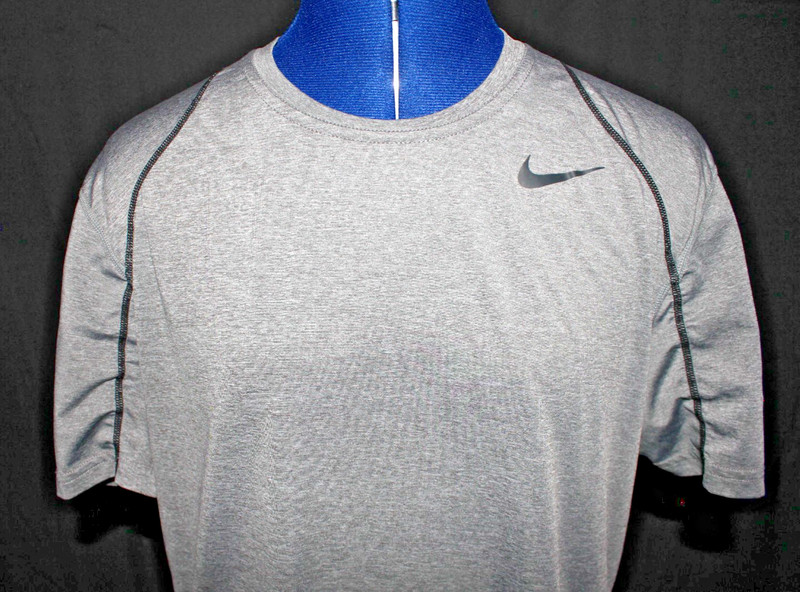 Nike Pro Vented Fitted Dri-FIT Training Shirt 703104-091 Mens Size M gallery