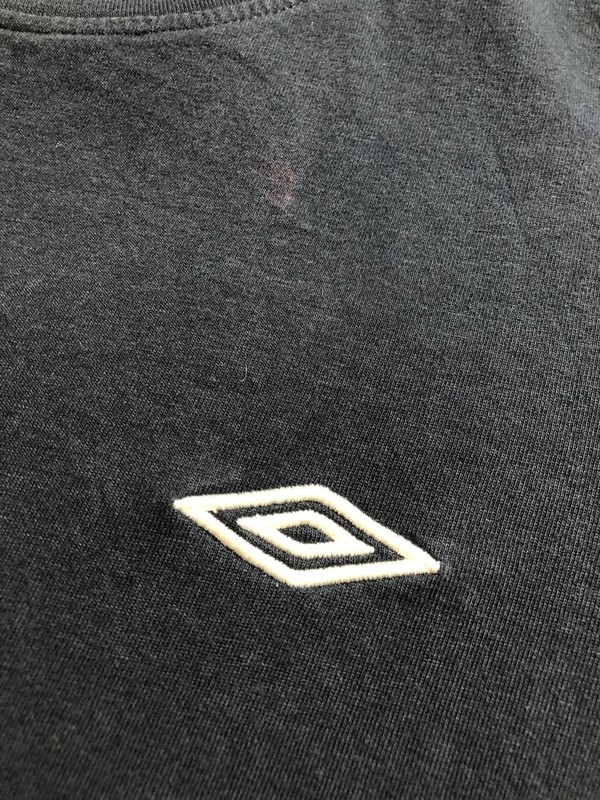 UMBRO TRAINING SHIRT JERSEY STRIPED LOGO sz L MEN BLACK Faded Crashed Sports gallery
