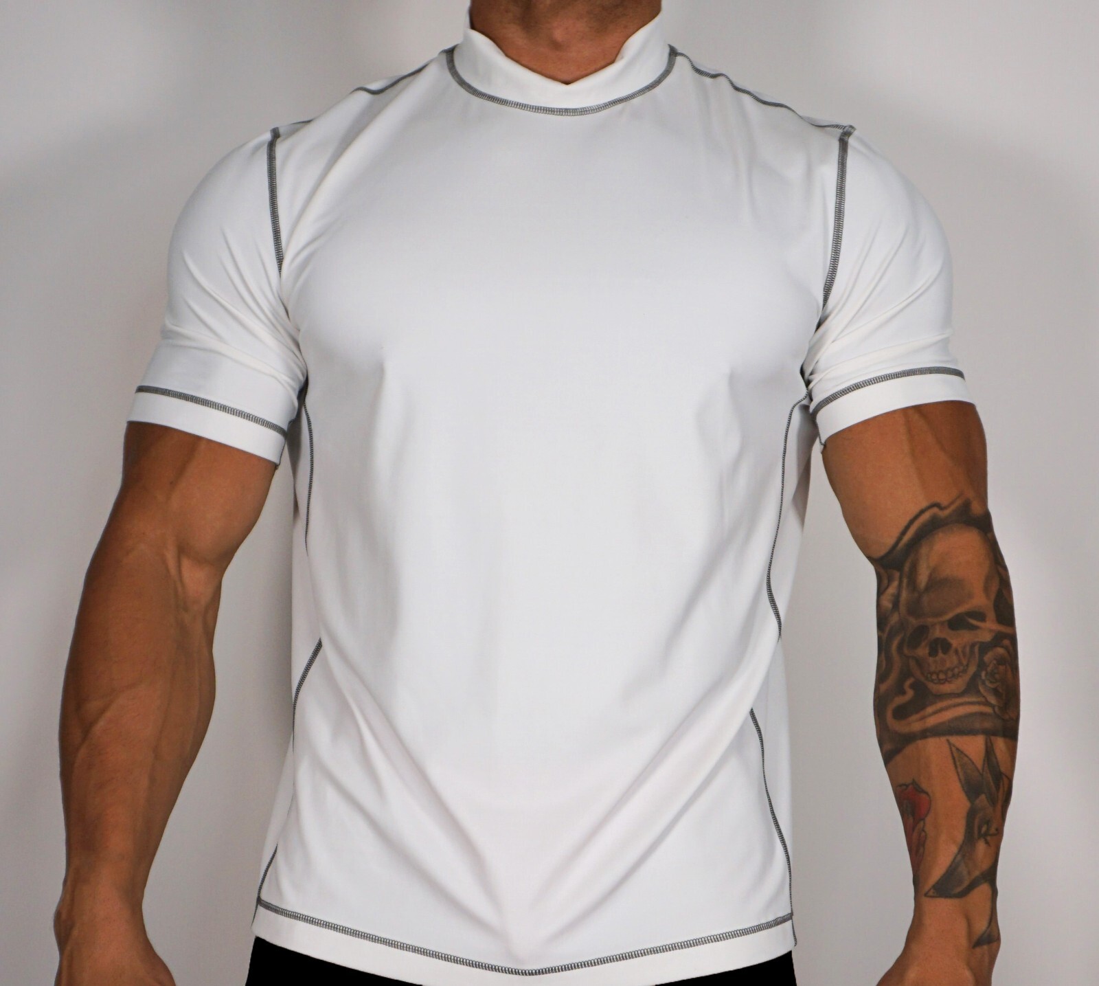 MEN'S WHITE SHORT SLEEVE NYLON SHIRT FOR MEN SIZE L gallery
