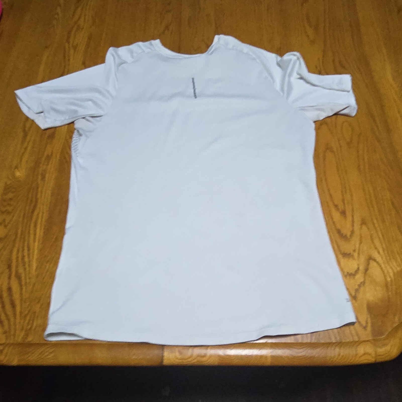 Nike Dri-FIT Moisture Wicking Men's White Short Sleeve T-Shirt Size L gallery