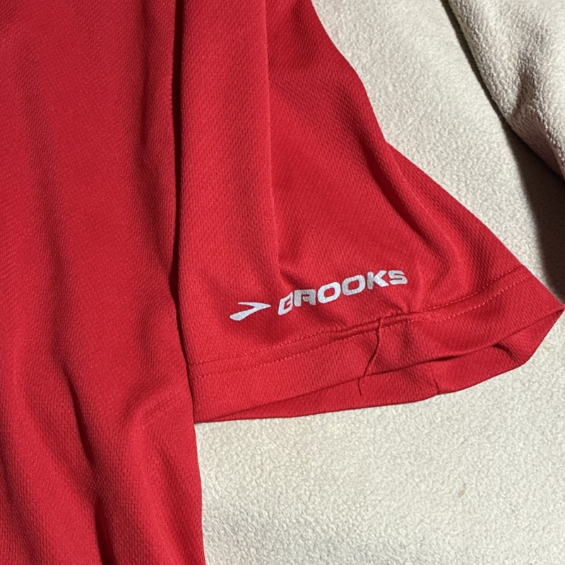 Brooks Marine Corps Marathon In Training Men's Red Activewear T-Shirt Size L gallery