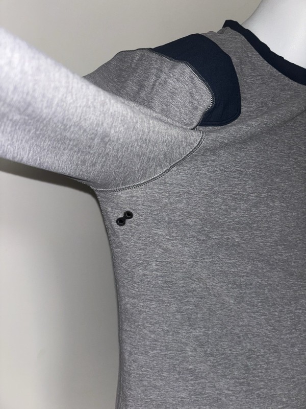 Lululemon Sprint long sleeve shirt color black elbow Men Fits L Measurements Pi gallery