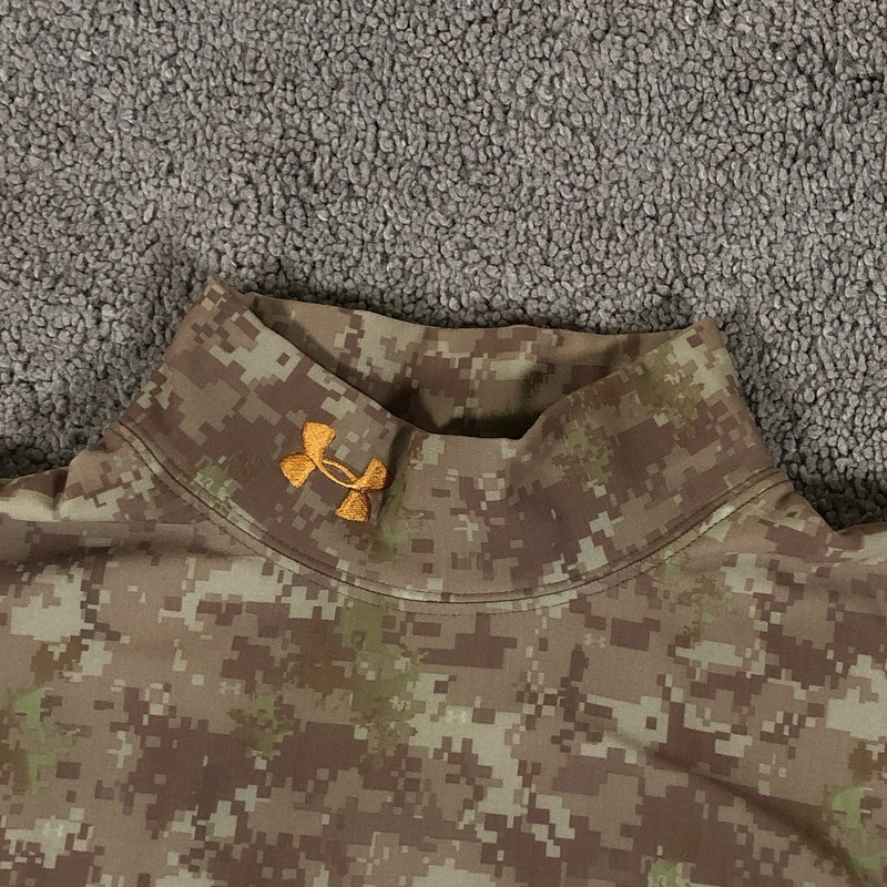 Under Armour Compression Mens Large Digital Camo Mock Neck Base Layer gallery