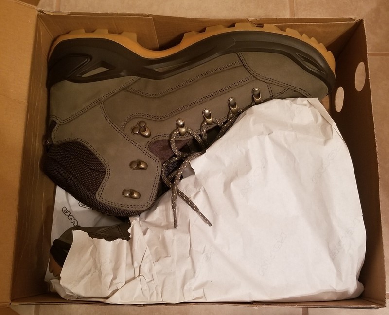 Lowa Men's Renegade GTX Mid Boot New Size 12 Pick Up Only gallery