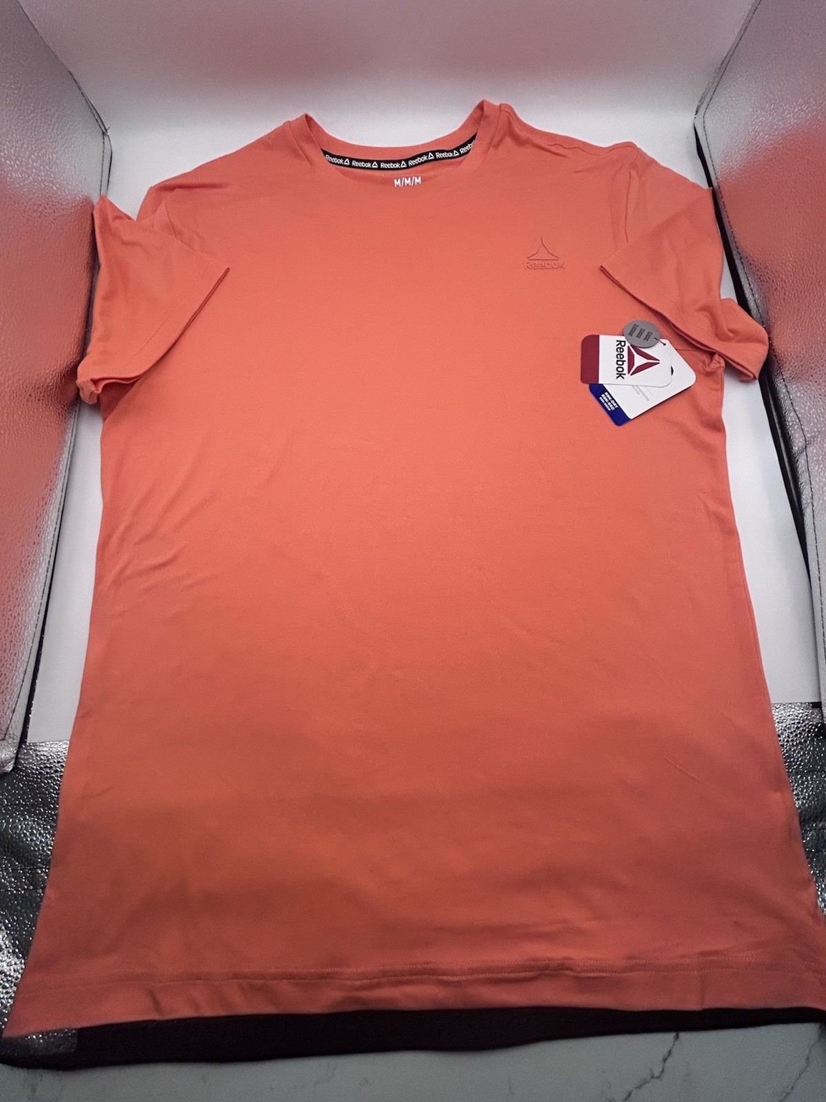 Reebok Men's Activewear Tagless Crew Neck Short Sleeve Dry Fit T-Shirt M gallery